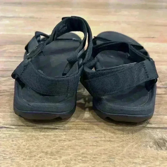 TEVA Men’s Sandals Size 12 in Great Condition - Picture 4 of 9